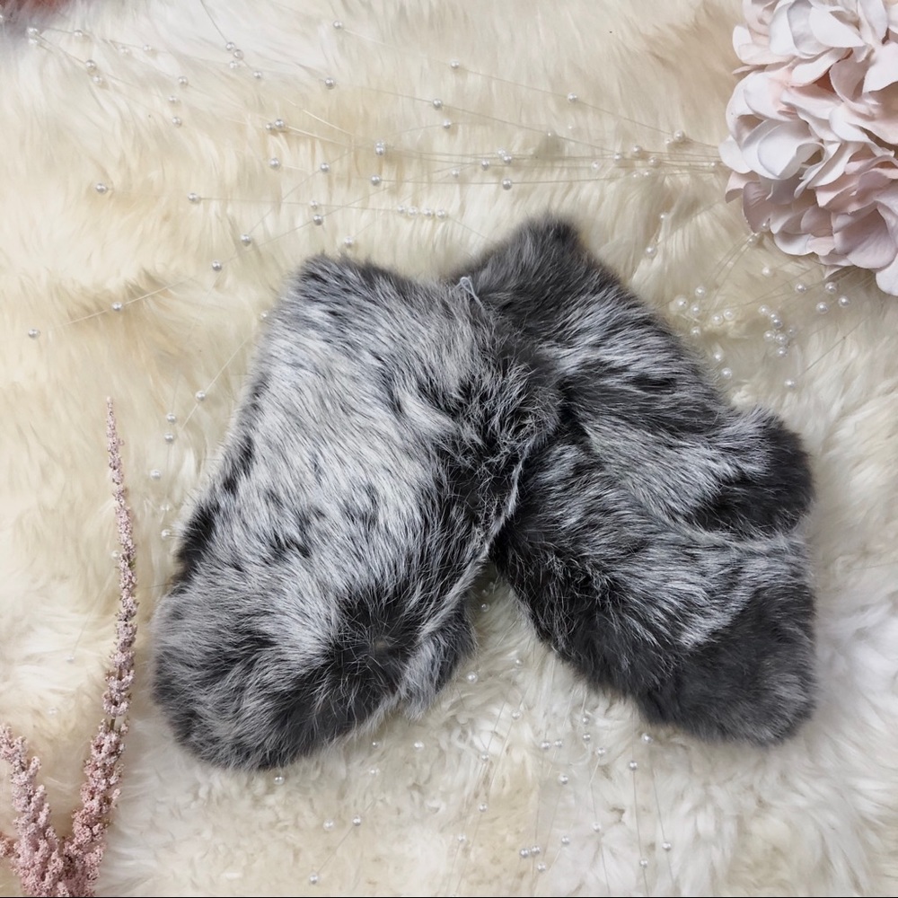 •𝒱ℐ𝒩𝒯𝒜𝒢ℰ 1930’s Rare Rabbit Fur Mittens•